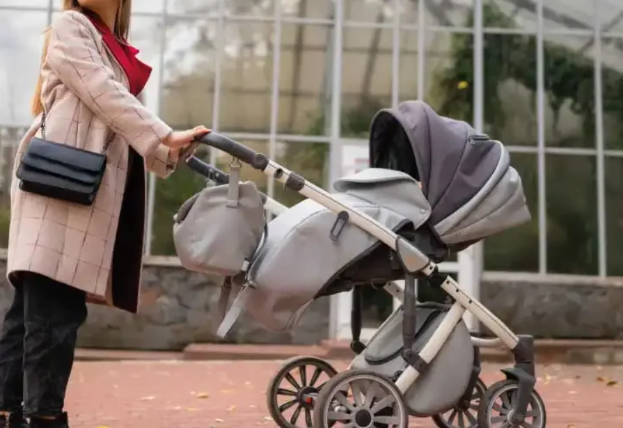 Yuxuda Körpə Uşaq Arabası, Kalyaskası Görmək